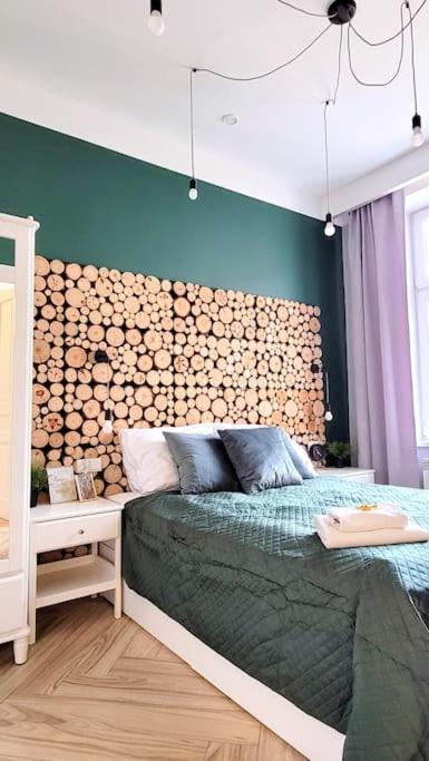 Apartament Wild & Huge Comfy 5 Min To Main Square Kraków